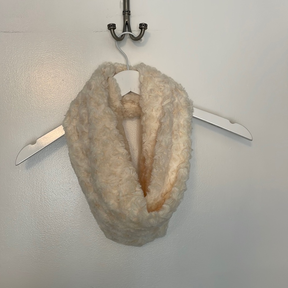 Merona Faux Fur Cowl Scarf with Rosette Design